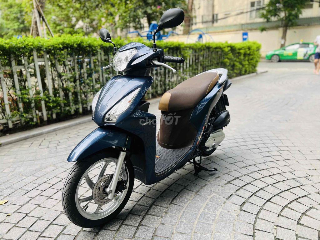 VISION mầu xanh một chủ đi rất ít xe đẹp suất sắc. Mua bán Xe máy tại Quận Hoàng Mai Hà Nội được đăng bởi NGỌC hình 6