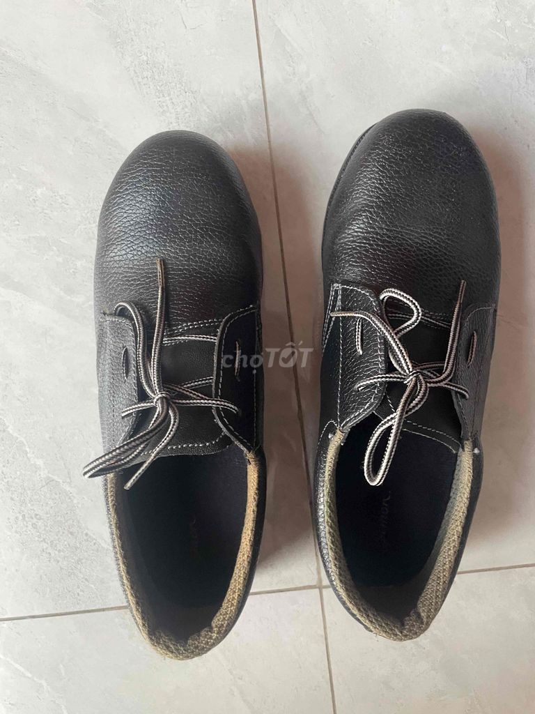 Giày bảo hộ Simon Nam size 43 Đen Da. Mua bán Giày dép tại Thành phố Biên Hòa Đồng Nai được đăng bởi Nguyễn Tuấn hình 1