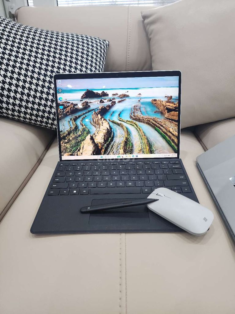Microsoft Surface Pro 9 i5 8GB/128GB Bạc. Mua bán Laptop tại Quận Nam Từ Liêm Hà Nội được đăng bởi Viet Smarthome hình 1