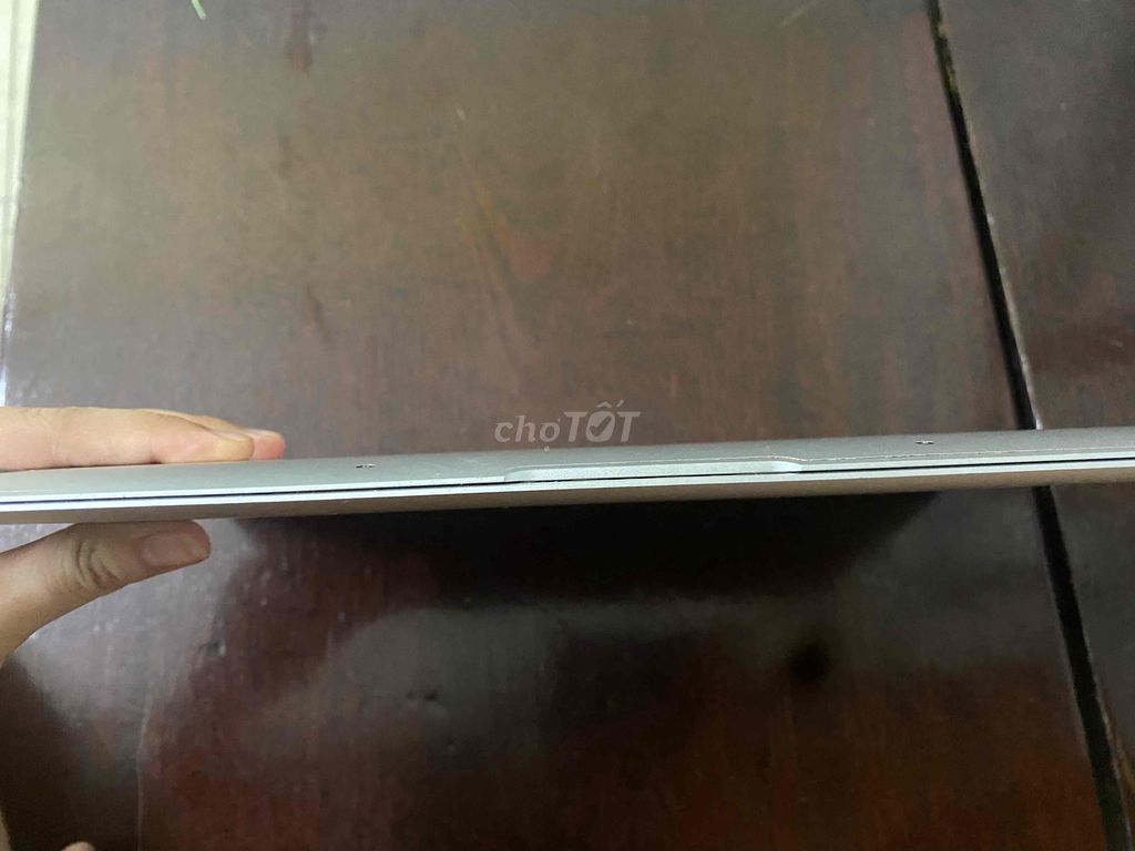 Macbook Air nhà để lâu không xài