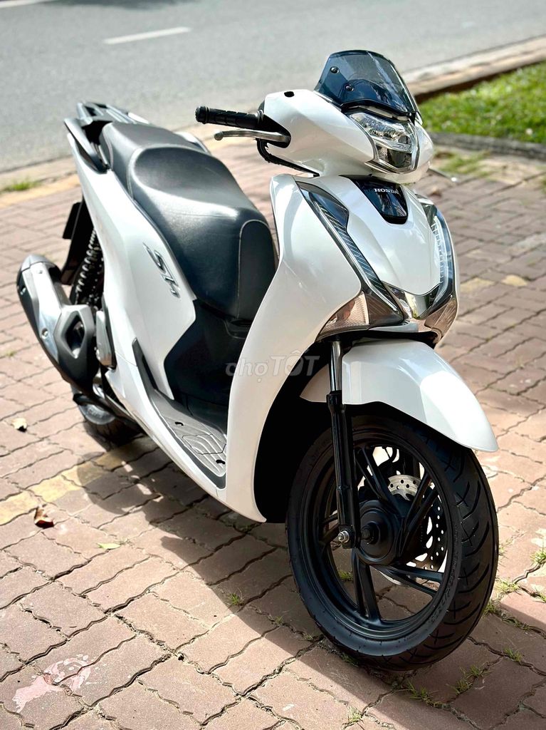 SH 125i Abs 2019 Trắng siêu phẩm 🥰❤️. Mua bán Xe máy tại Thành phố Vũng Tàu Bà Rịa - Vũng Tàu được đăng bởi Xe Máy Cũ Vũng Tàu 72 hình 3