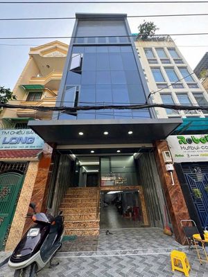 Nhà phố 110 m² · 4 PN · Đường Lê Quang Định