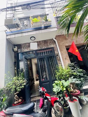 Townhouse 72 m² · 3 bed · Đường Hòa Bình