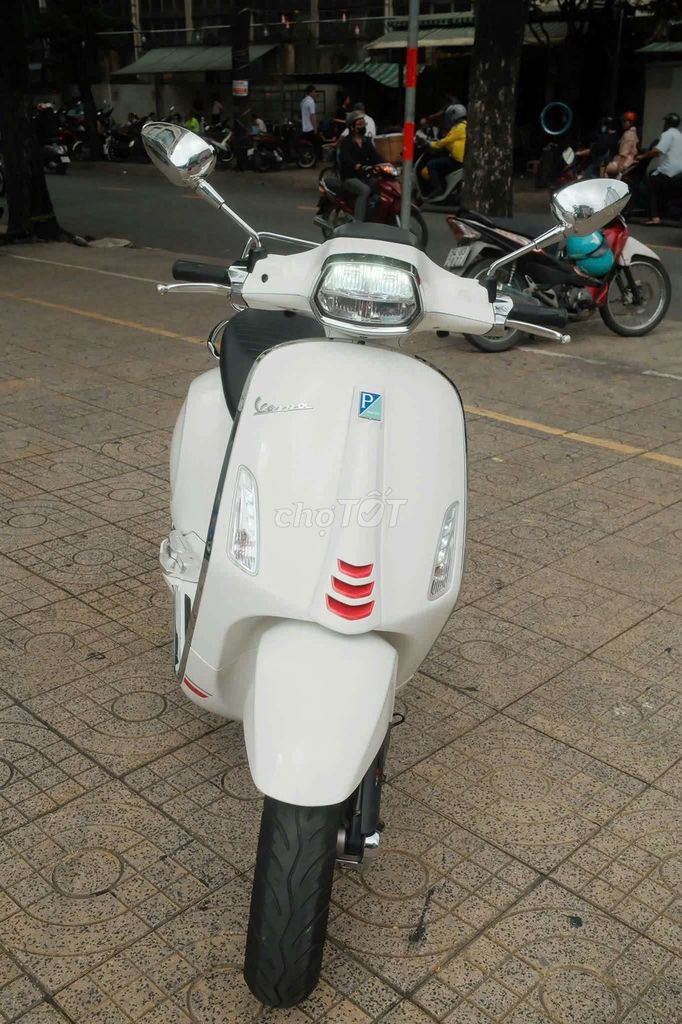Piaggio Vespa Sprint 150 2023 белая, пробег 15 000 км