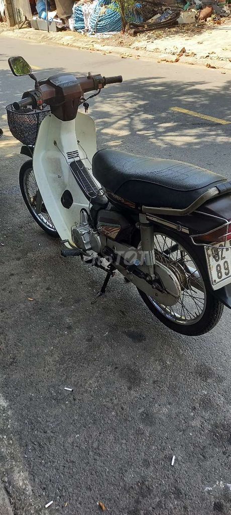 Honda Dream коричневая, белая
