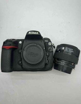 Nikon D300 + 35-70