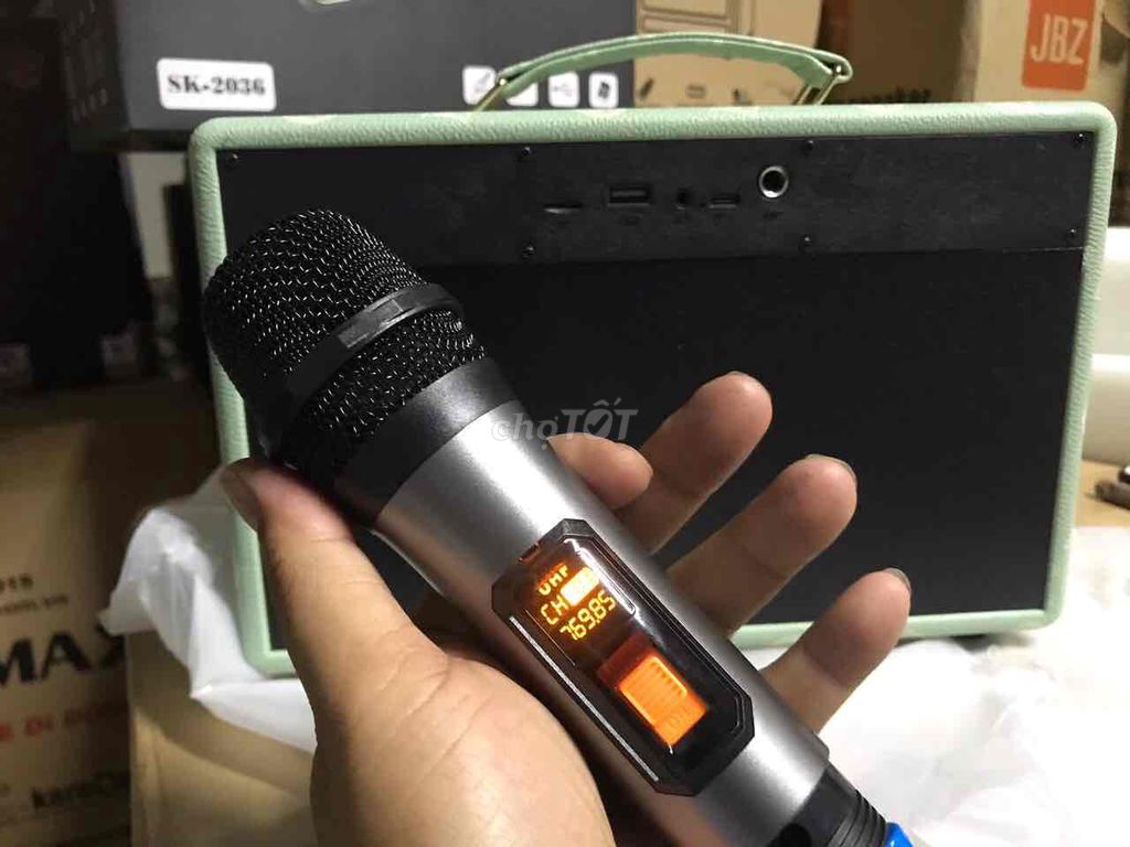 Loa Karaoke bluetooth mini kèm 1 micro kd tại TpVL