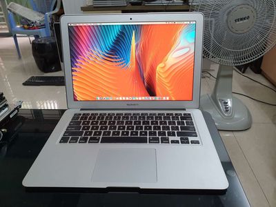 Macbook air 2015 model A1466 i5 1.6g 8g 128g