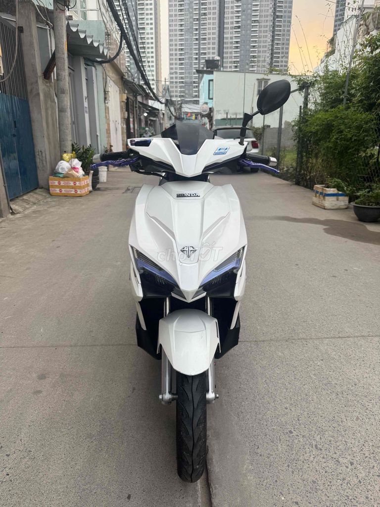 Ariblade 2017 chính chủ máy siêu chất bao zin đẹp. Mua bán Xe máy tại Quận 7 Tp Hồ Chí Minh được đăng bởi Gia Bảo  hình 2