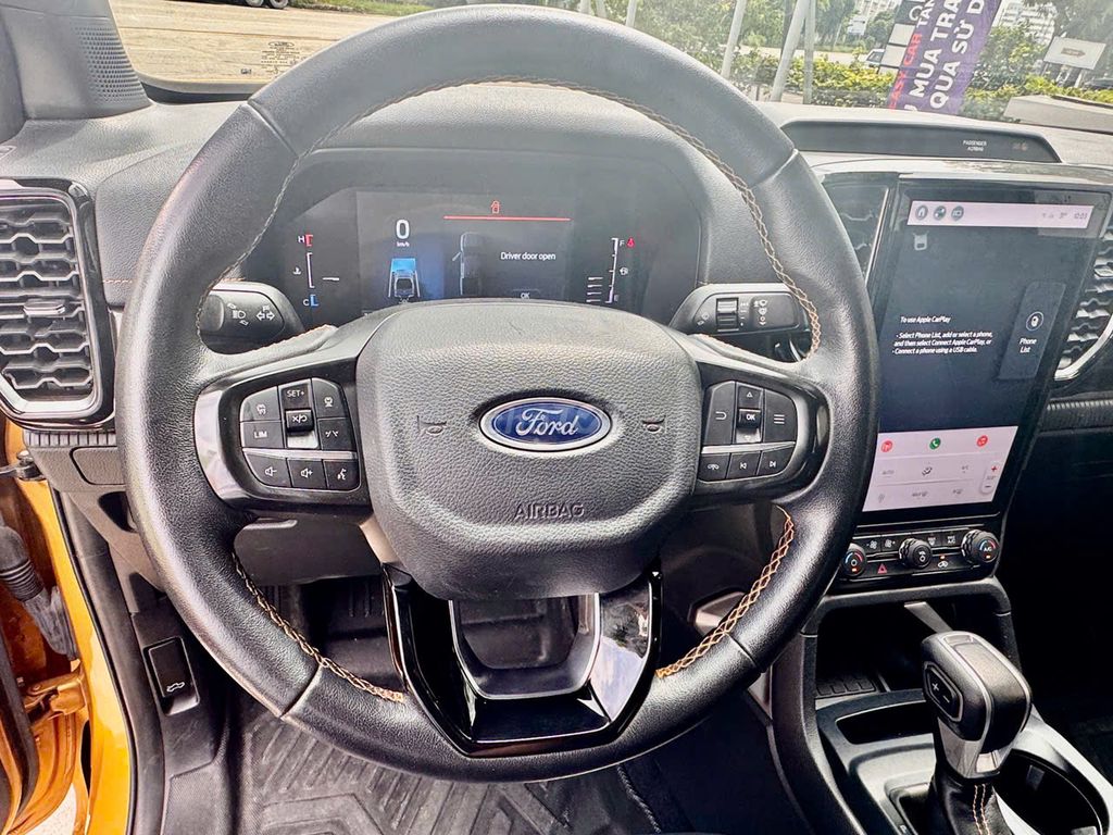 RANGER WILDTRACK 2.0 4x4 AT 2023 - odo 33k chuẩn. Mua bán Ô tô tại Quận 7 Tp Hồ Chí Minh được đăng bởi Tân Thuận Ford Sài Gòn hình 19