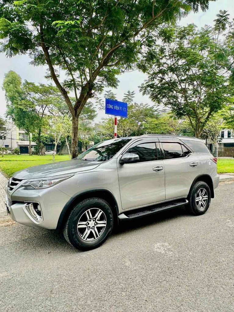 Toyota Fortuner 2019 2.4G 4x2 MT - 75000 km