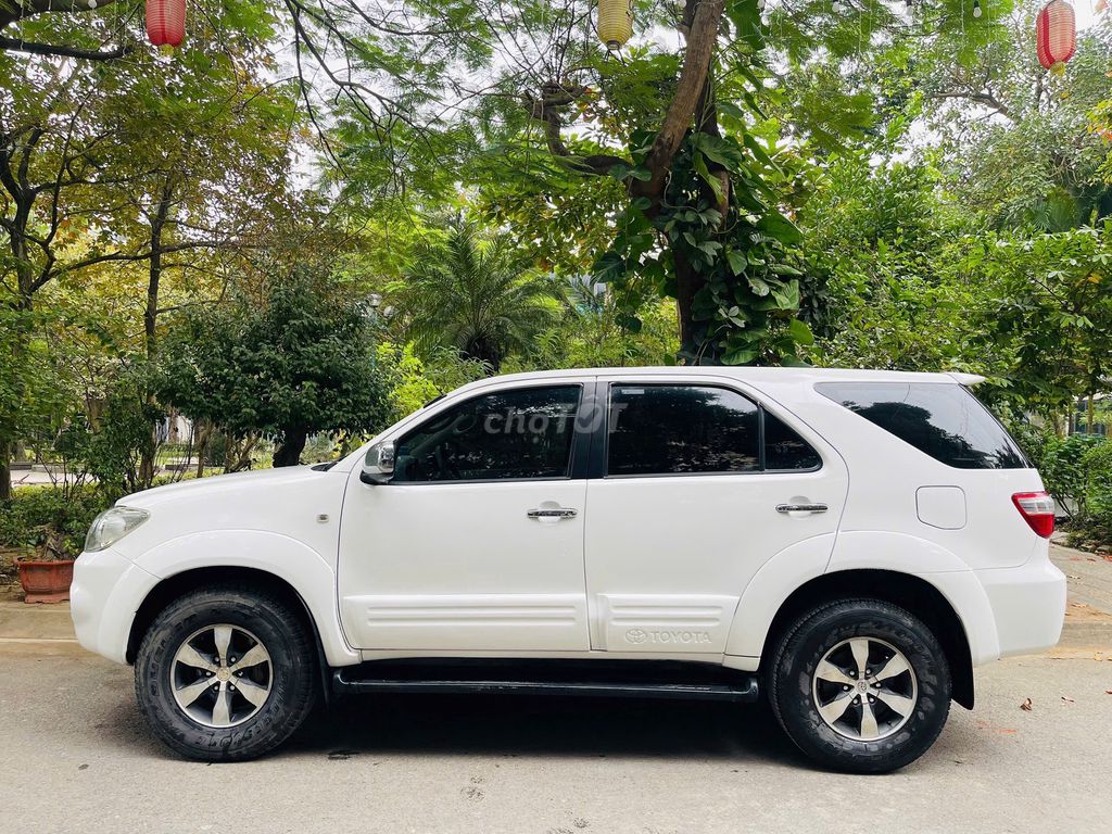 Toyota Fortuner 2009 SR5 2.7 AT - Có thương lượng. Mua bán Ô tô tại Quận Cầu Giấy Hà Nội được đăng bởi Bác Sơn hình 4