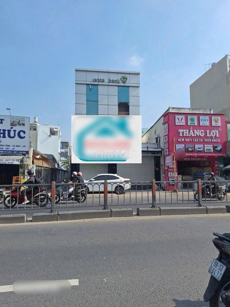 CHO THUÊ MẶT BẰNG GÓC 2 MẶT TIỀN Đ.QUANG TRUNG (TRỆT 3 LẦU 8m X 22m)