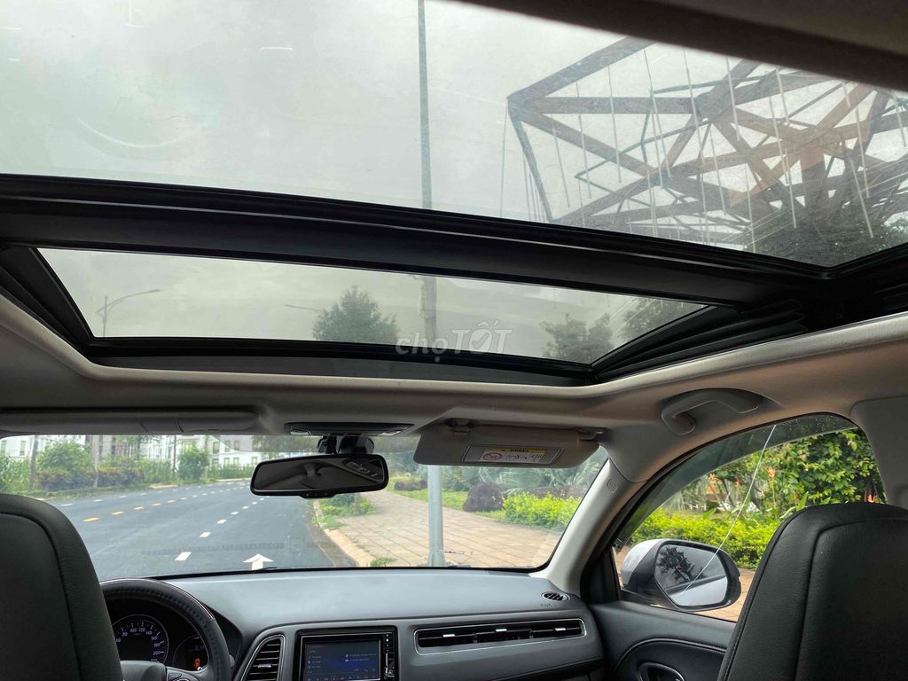 Honda HR-V 2019 HR-V L - 63000 km. Mua bán Ô tô tại Thành phố Buôn Ma Thuột Đắk Lắk được đăng bởi Nguyen dang huy hình 11