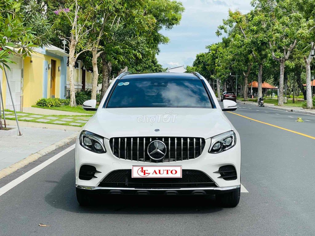 Mercedes GLC 300 model 2018 siu siu đẹp