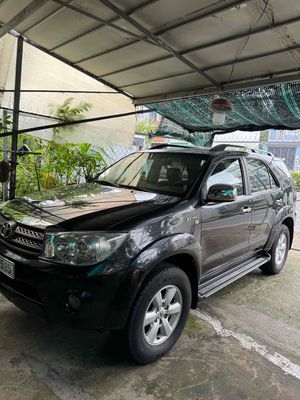 Toyota Fortuner 2011 2.7V - 109000 km chính chủ. Mua bán Ô tô tại Quận 8 Tp Hồ Chí Minh được đăng bởi Trang Phạm 