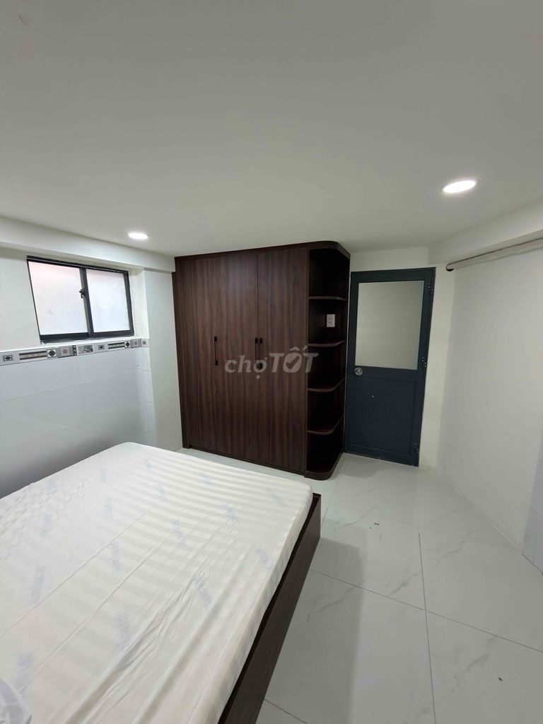 bán nhà 3 lầu 2 pn hẻm xe hơi Ni Sư Huỳnh Liên - 2.88 tỷ