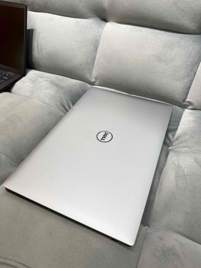 Dell XPS 15 9560 i7-7700HQ 15.6inh 4k Touch. Mua bán Laptop tại Quận Tân Bình Tp Hồ Chí Minh được đăng bởi vy hình 1