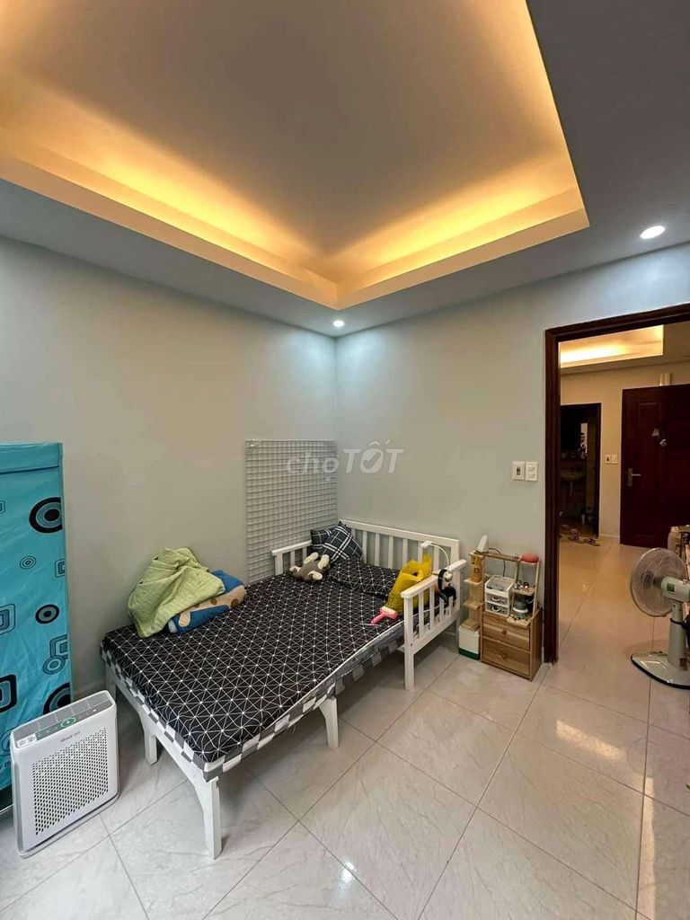 1,29 TỶ - 35M² - Cầu Giấy
CCMN - T2 - LH ***
PHỐ TRẦN THÁI TÔNG