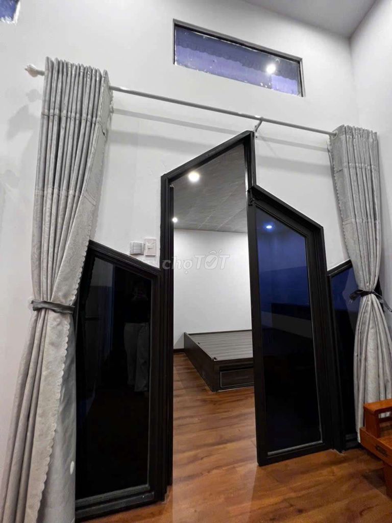 CHO Thuê nhà sân vườn nhỏ trương đăng quế