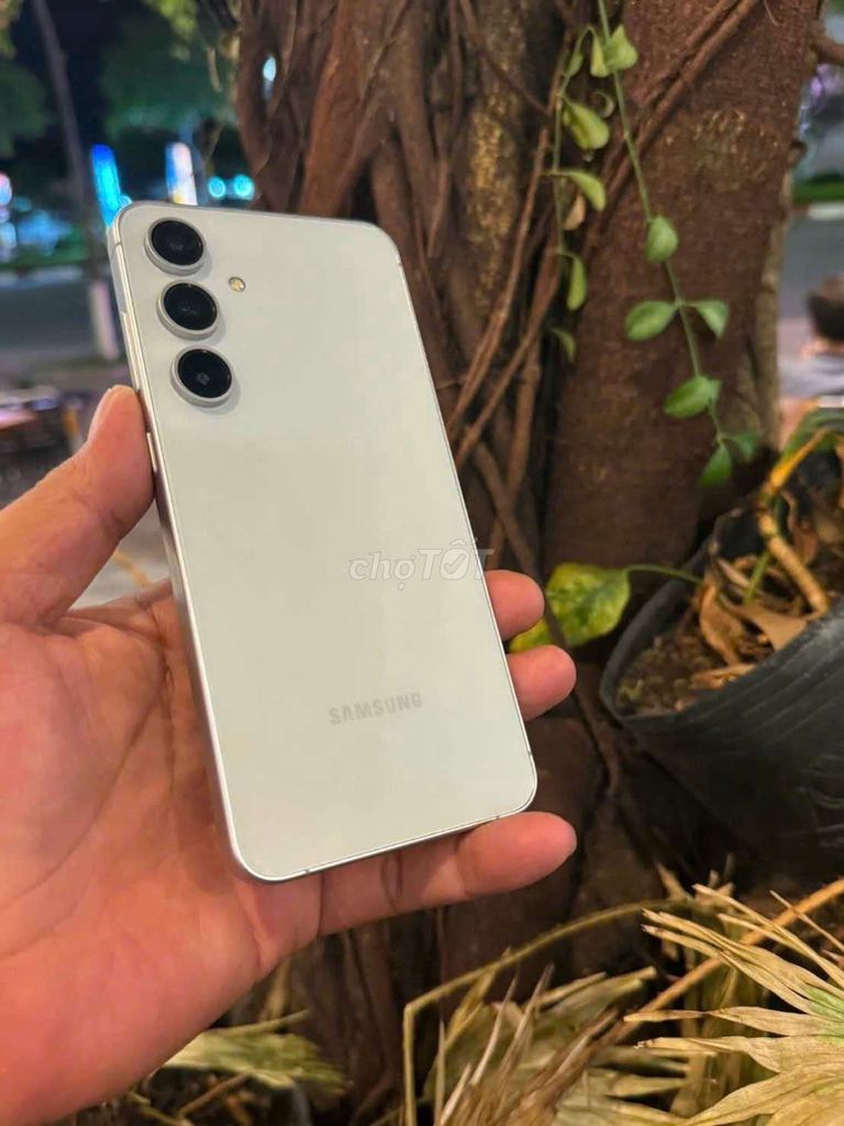 Samsung Galaxy S24 FE 128GB Bạc Việt Nam. Mua bán Điện thoại tại Thành phố Mỹ Tho Tiền Giang được đăng bởi Cầm đồ Kim Đồng Mỹ Tho Tiền Giang  hình 1