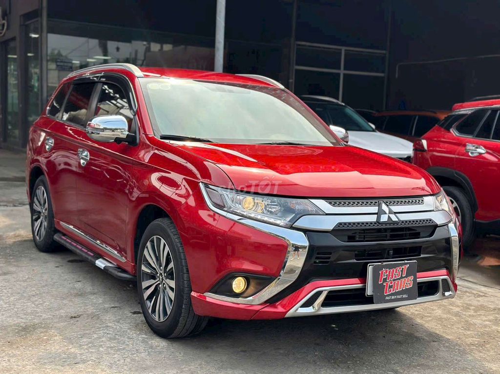 Mitsubishi Outlander 2022 2.0CVT,màu đỏ,24.000nkm. Mua bán Ô tô tại Quận Bình Tân Tp Hồ Chí Minh được đăng bởi Son Do hình 4