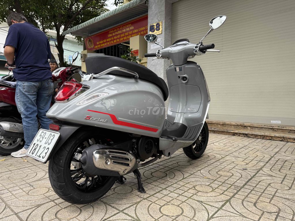 Piaggio Vespa Sprint 125 2022 Xám xi măng 4119 km. Mua bán Xe máy tại Quận Tân Phú Tp Hồ Chí Minh được đăng bởi trọng đức  hình 4