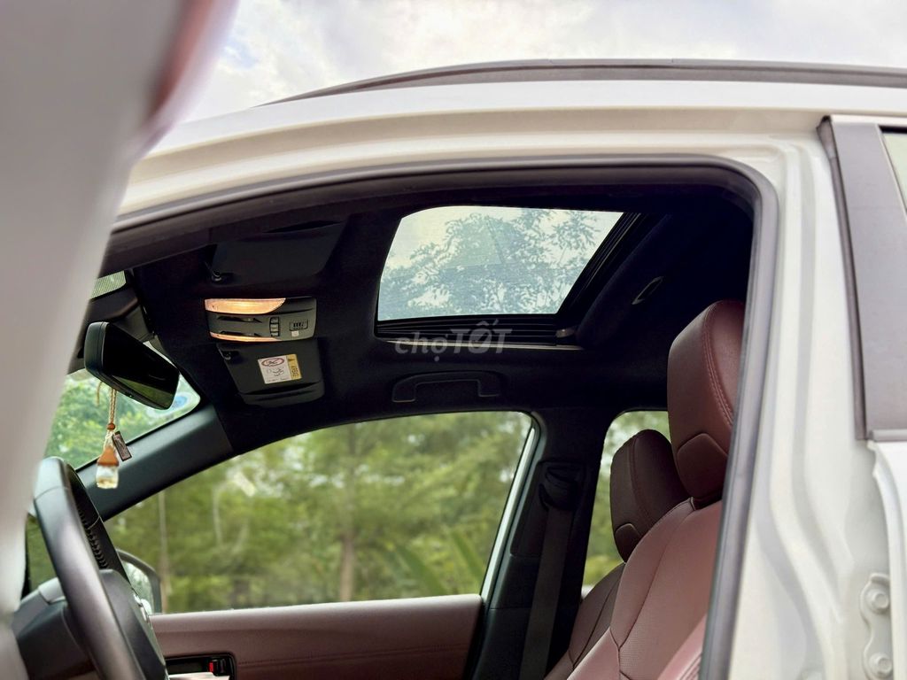 Toyota Corolla Cross 2025. Mua bán Ô tô tại Quận Long Biên Hà Nội được đăng bởi Linh hình 9