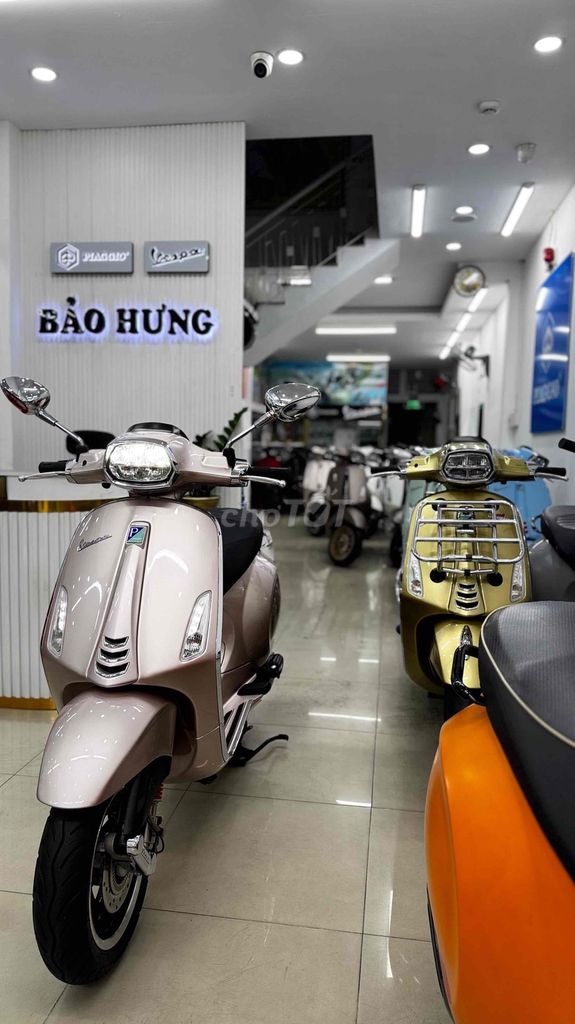 Vespa Sprint Hồng Porsche Mới như xe hãng 4300km. Mua bán Xe máy tại Quận Phú Nhuận Tp Hồ Chí Minh được đăng bởi VESPA  PIAGGIO BẢO HƯNG Vespa cũ trả góp  hình 3