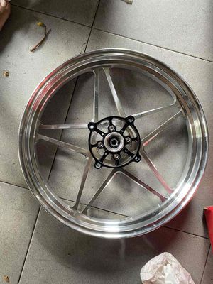Mâm xe máy SH Mode CNC Bạc. Mua bán Phụ tùng xe tại Quận 6 Tp Hồ Chí Minh được đăng bởi Hung Phu