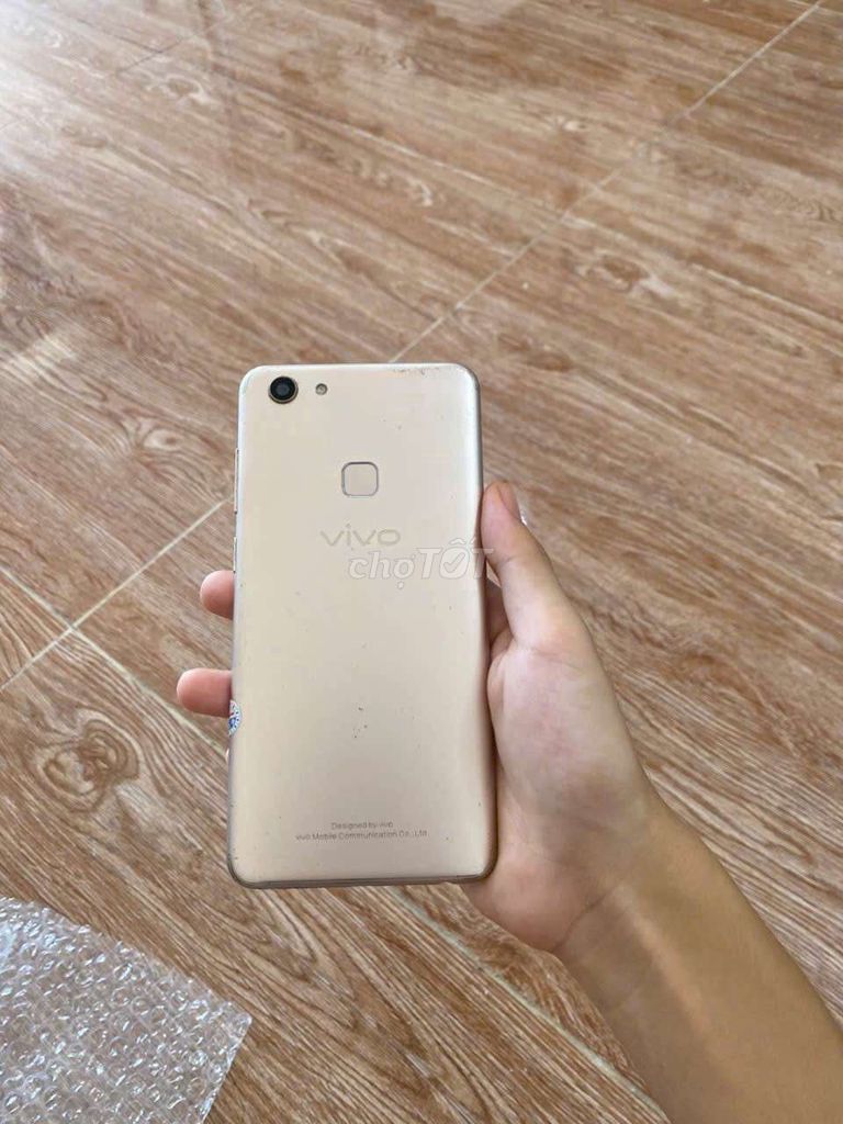 Vivo V7, 4/32g, pin ok. Mua bán Điện thoại tại Thành phố Thủ Dầu Một Bình Dương được đăng bởi Phước Mobile hình 1