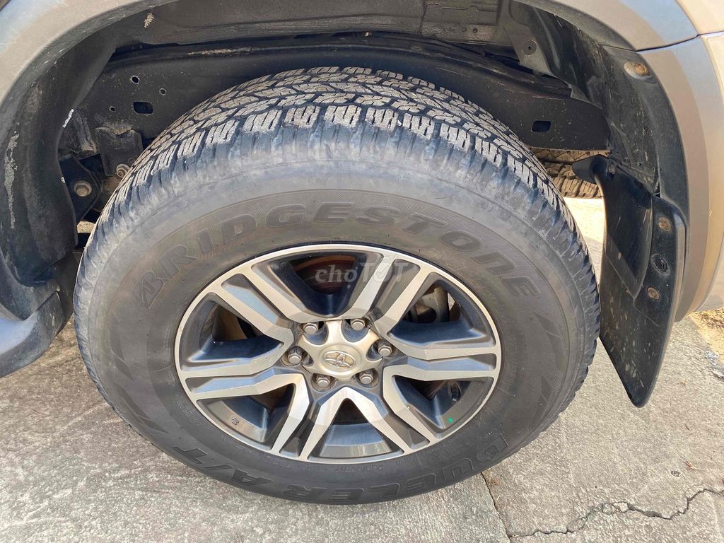Toyota Fortuner 2019 Xăng Bạc. Mua bán Ô tô tại Huyện Xuân Lộc Đồng Nai được đăng bởi HIẾU hình 12