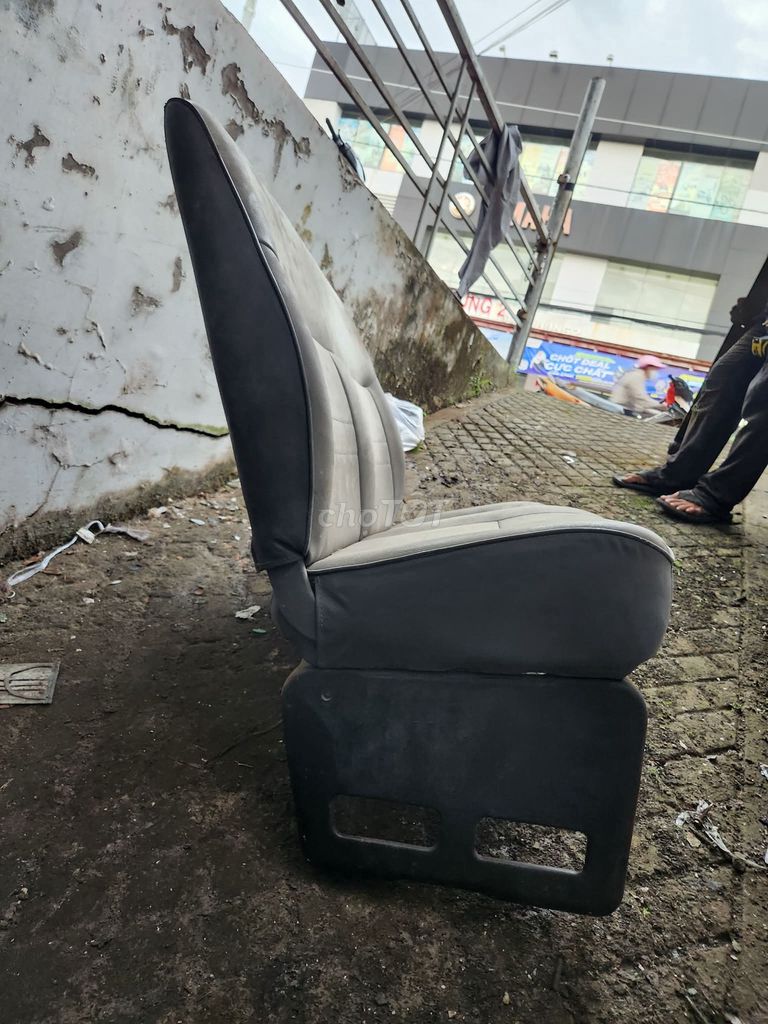 Thanh Lý Ghế Ô Tô Cũ 2 Chỗ. Mua bán Phụ tùng xe tại Thành phố Châu Đốc An Giang được đăng bởi Quang Phúc hình 2