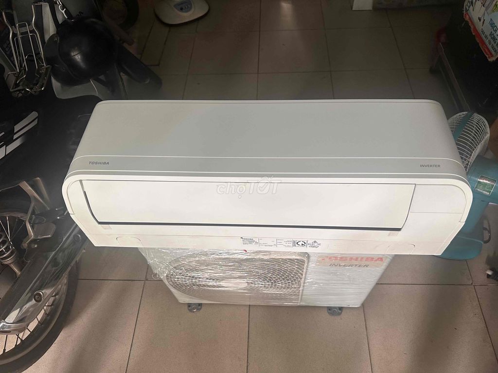 máy lạnh tossiba 1hp inveter