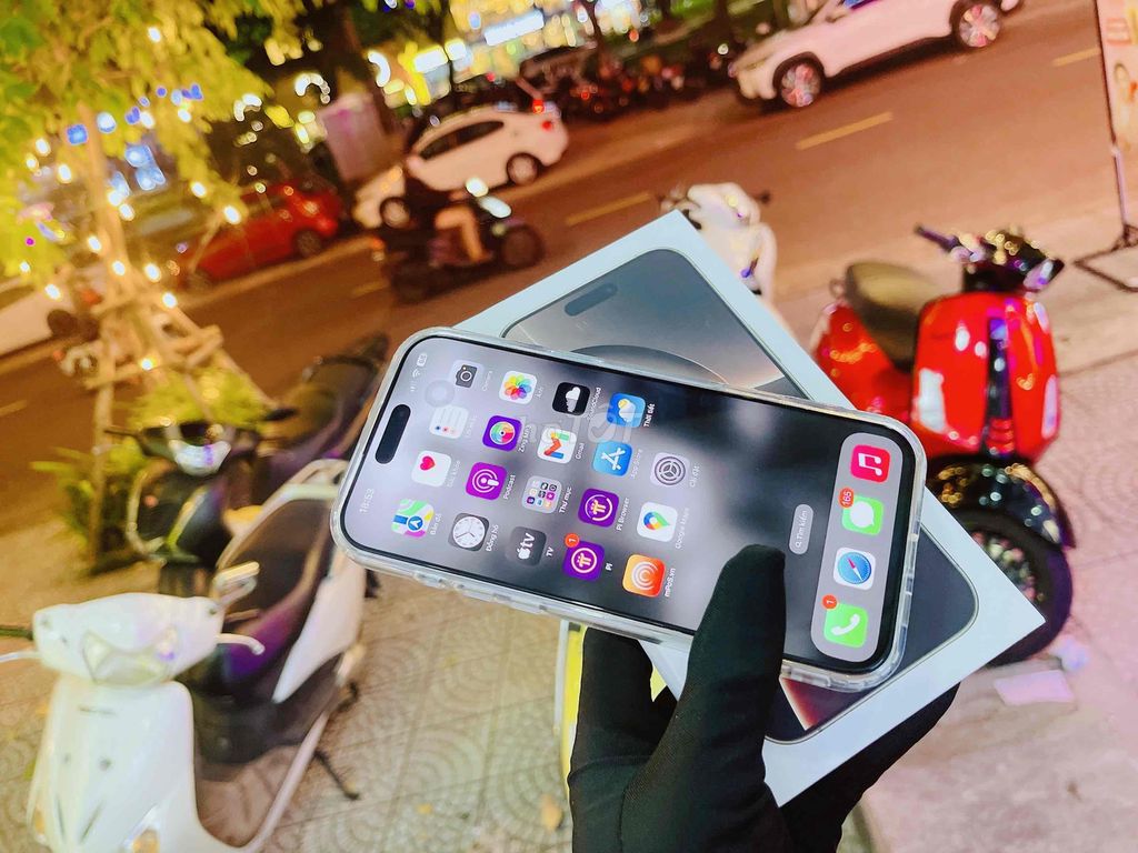 iPhone 16 Pro Max 256G Việt Nam 99% rin Áp Trả Góp. Mua bán Điện thoại tại Quận Hải Châu Đà Nẵng được đăng bởi TUẤN LUXURY MOBILE ĐÀ NẴNG hình 1