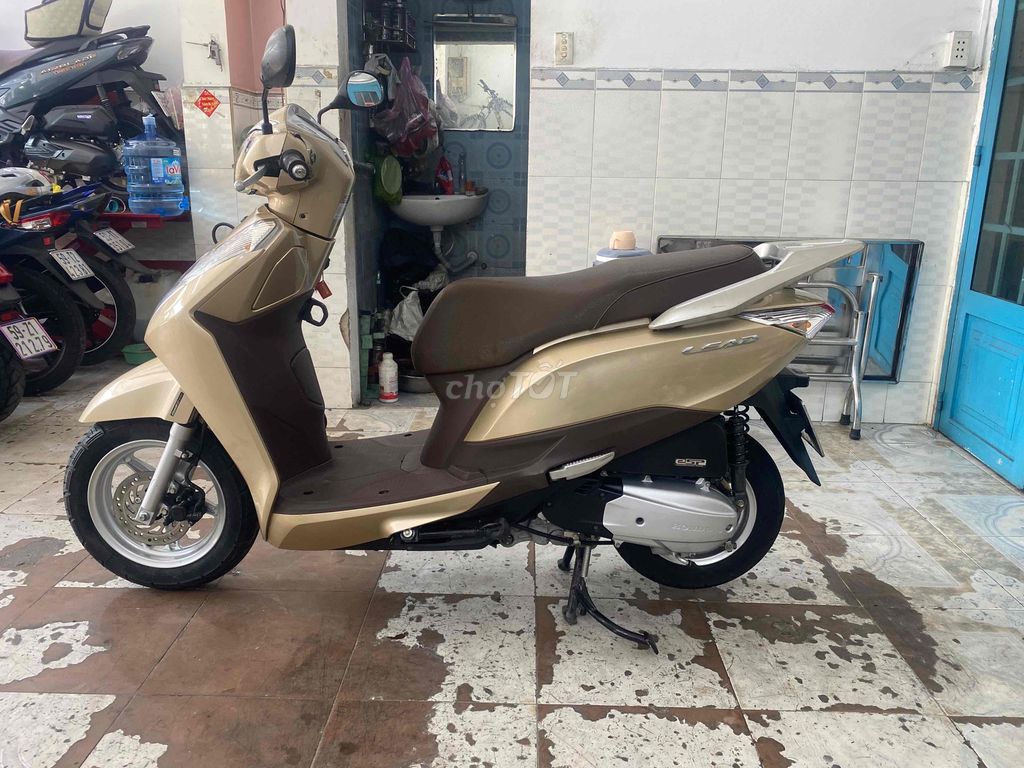 lead 2017 bstp 9chủ còn đủ phụ kiện. Mua bán Xe máy tại Quận Phú Nhuận Tp Hồ Chí Minh được đăng bởi Hung Nguyên hình 2