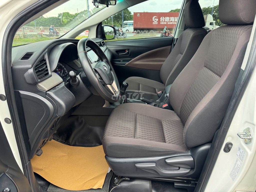 Toyota Innova 2023 2.0E MT - 45268 km. Mua bán Ô tô tại Quận Gò Vấp Tp Hồ Chí Minh được đăng bởi Vũ Phong Toyota Sure Xe Cũ Chính Hãng hình 10