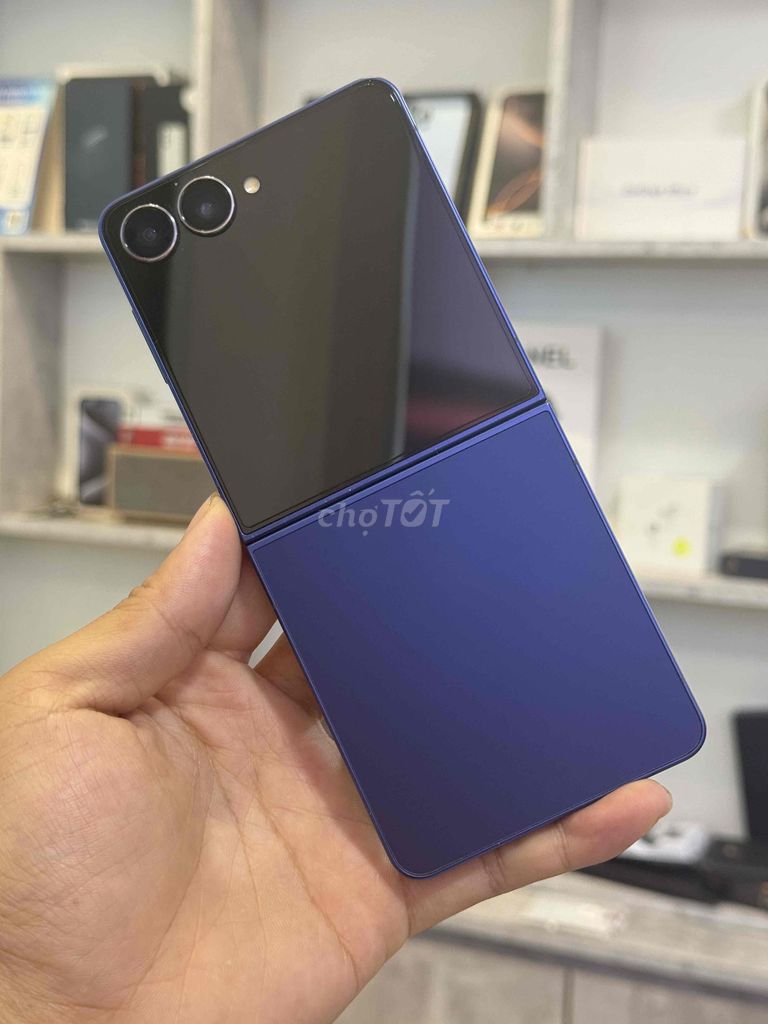 Samsung Zflip7 256GB Xanh 99%. Mua bán Điện thoại tại Quận 3 Tp Hồ Chí Minh được đăng bởi Trịnh Quang Linh hình 1