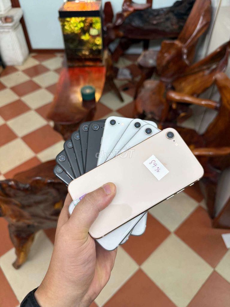 iPhone 8  Vàng hồng, Trắng, Đen. Mua bán Điện thoại tại Quận Hoàng Mai Hà Nội được đăng bởi nguyễn dũng hình 1