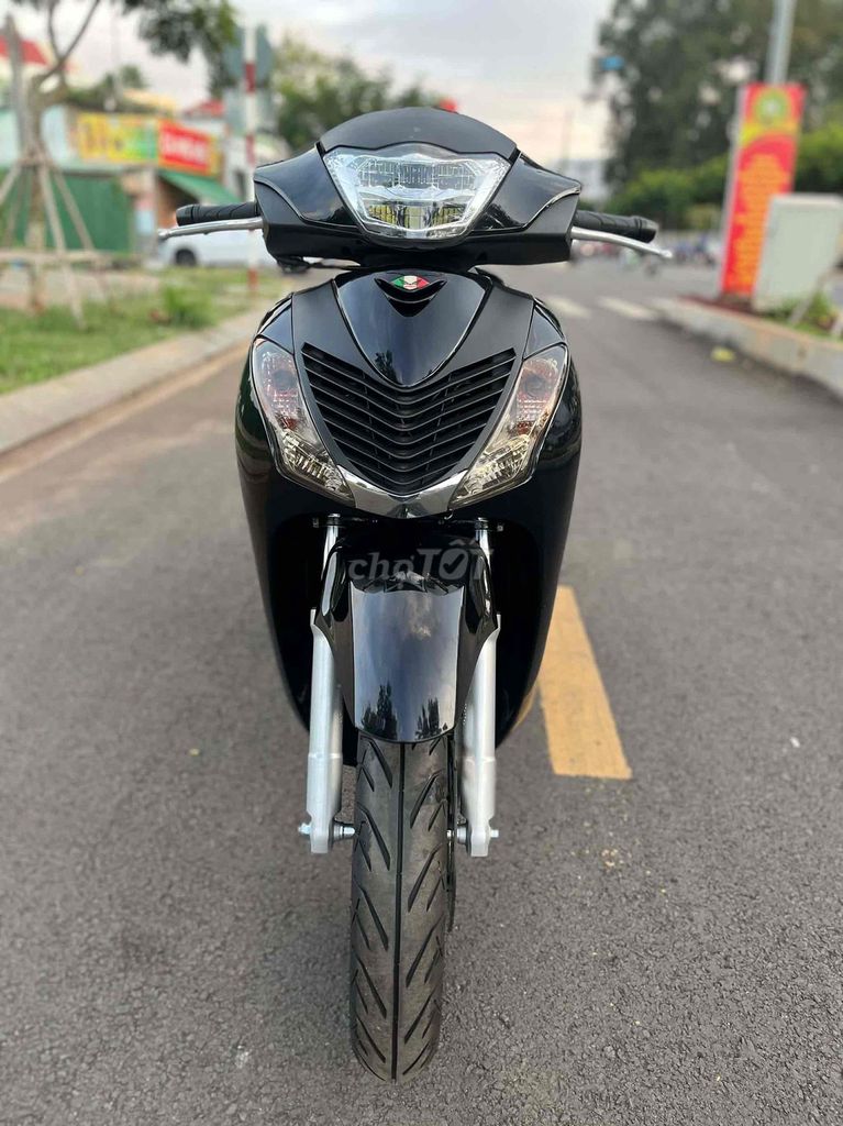 Honda SH150i Đen 3000 km. Mua bán Xe máy tại Thành phố Long Khánh Đồng Nai được đăng bởi Duy Linh Xe Máy Chợ Long Khánh  hình 1