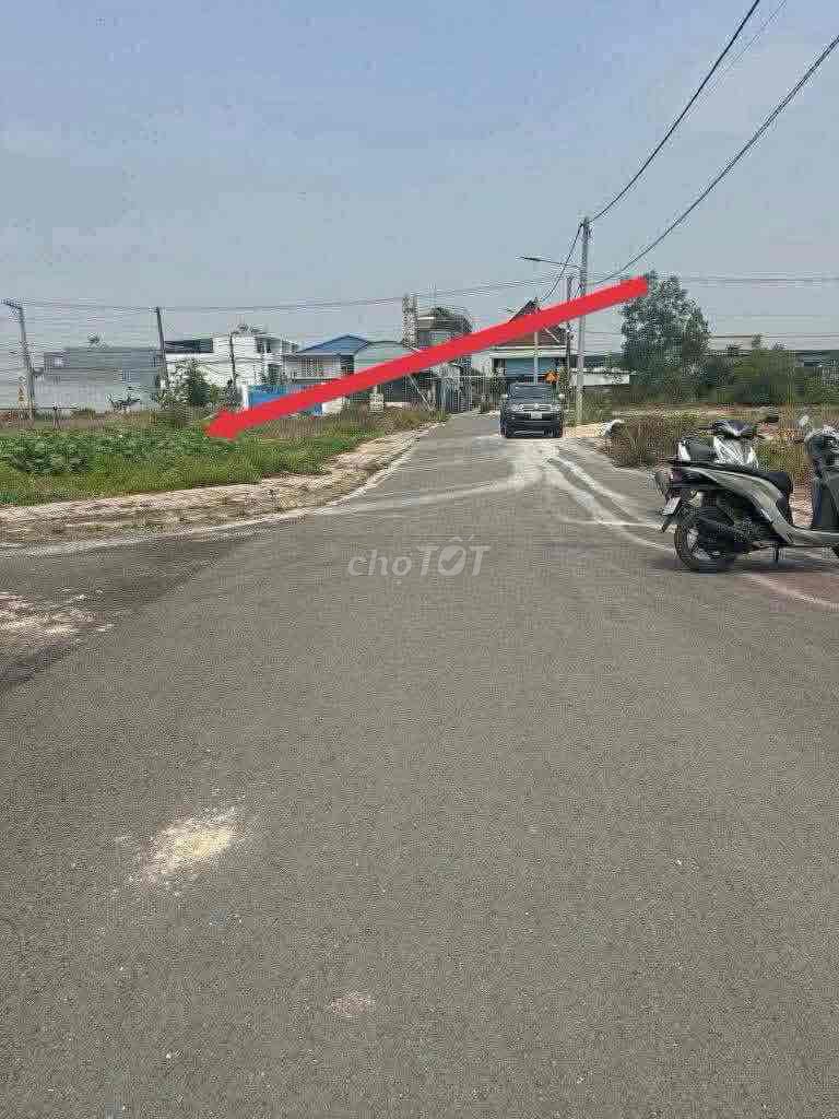 đất 2 măt tiền đường nhựa Lộc An-Long Thành