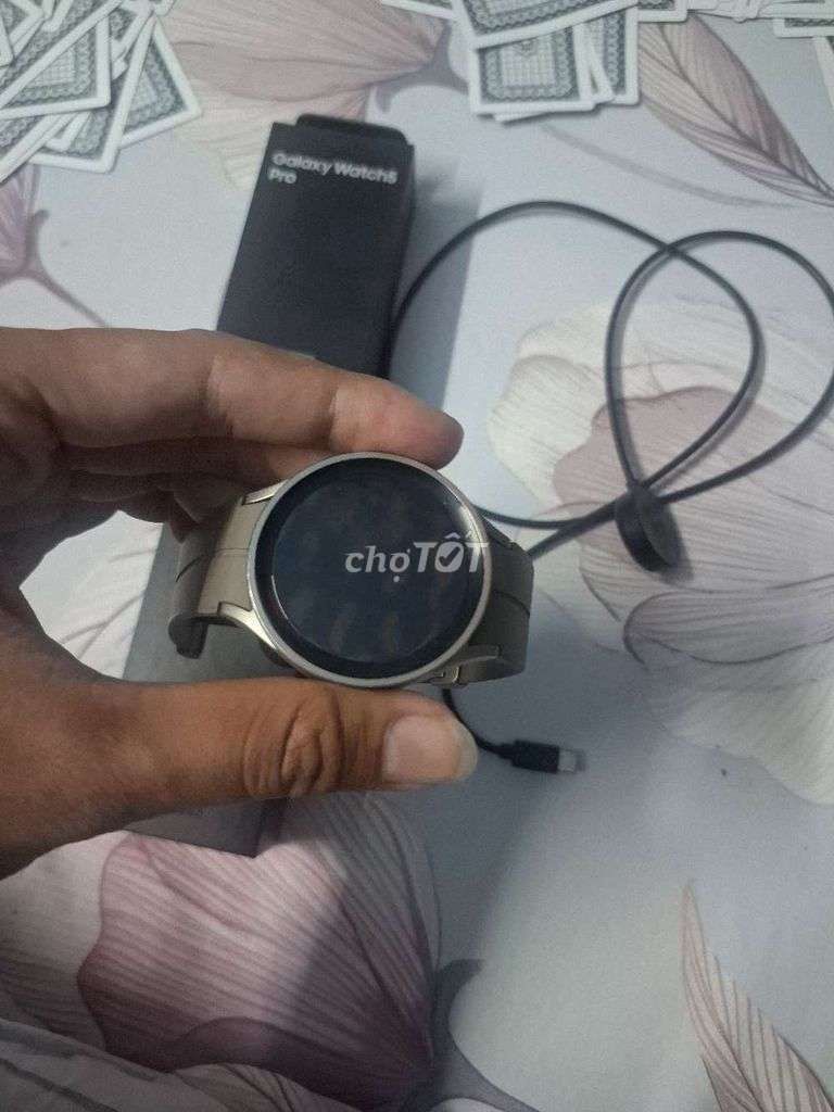 Samsung Galaxy Watch5 Pro Xám. Mua bán Thiết bị đeo thông minh tại Huyện Vĩnh Cửu Đồng Nai được đăng bởi Duy khanh hình 1