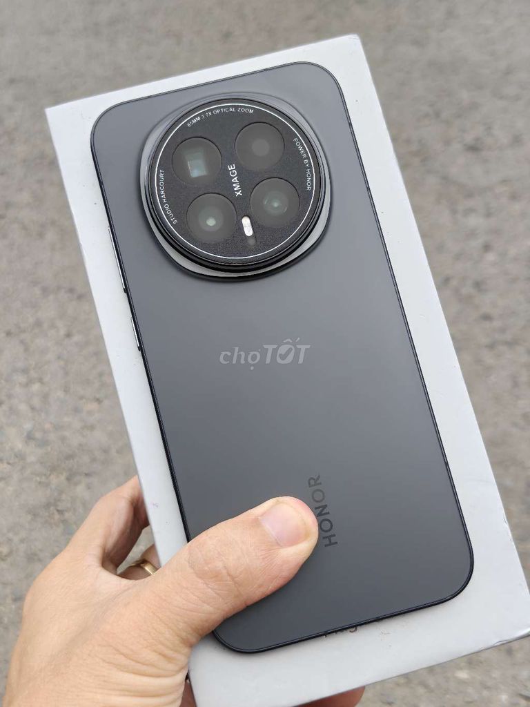 Honor Magic 8 12/256GB Đen 99% fullbox. Mua bán Điện thoại tại Quận Bình Tân Tp Hồ Chí Minh được đăng bởi Anh Rin hình 1