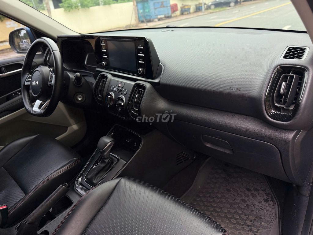 Kia Sonet 2021 màu xanh. Mua bán Ô tô tại Quận Long Biên Hà Nội được đăng bởi Long Biên Cars hình 16