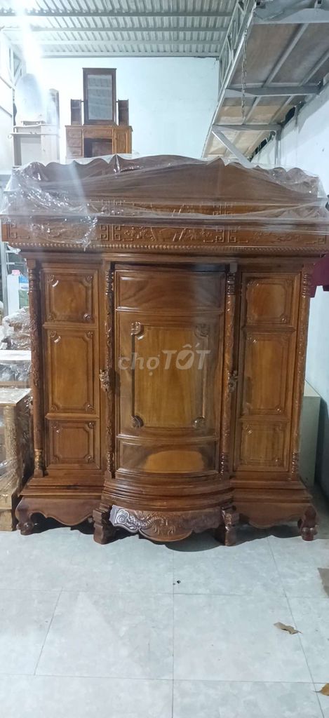 Tủ thờ gỗ tràm chạm khắc nâu. Mua bán Nội thất, đồ gia dụng khác tại Thị xã Bến Cát Bình Dương được đăng bởi Piphayboy hình 1
