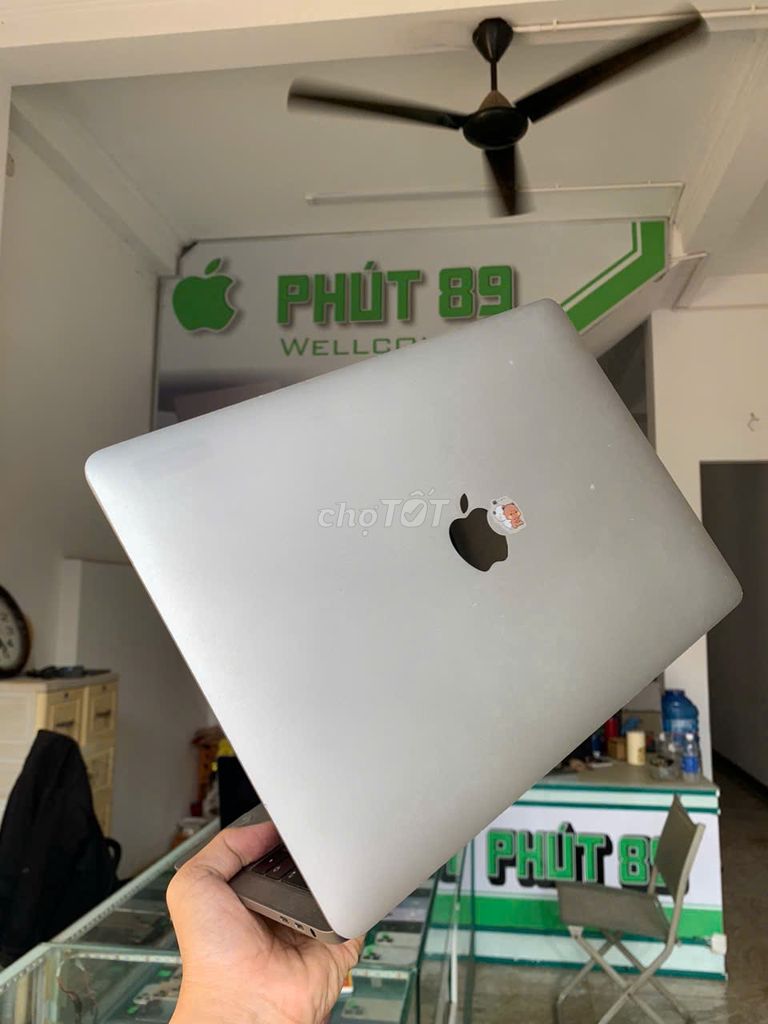 MACBOOK PRO 2018  I7 RAM16/512gb , PIN 100% , PHẨY. Mua bán Laptop tại Thành phố Buôn Ma Thuột Đắk Lắk được đăng bởi Cầm Đồ PHÚT 89  hình 1