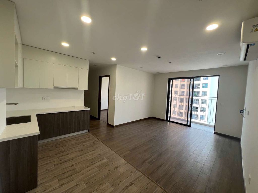 FPT PLaza2 tầng cao 70m2 2PN 2WC