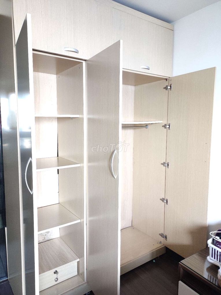 Tủ quần áo gỗ công nghiệp 4 cánh. Mua bán Tủ, kệ gia đình tại Quận Đống Đa Hà Nội được đăng bởi Anh Thanh hình 1