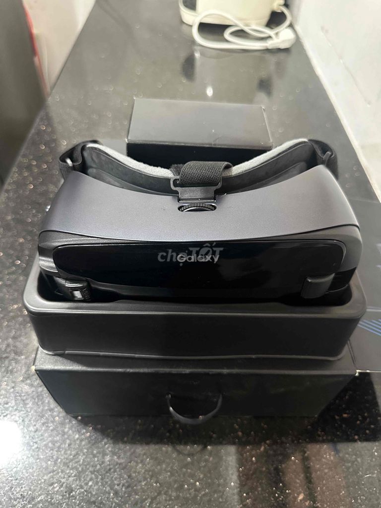 Kính VR Gear. Mua bán Thiết bị đeo thông minh tại Quận Bình Thạnh Tp Hồ Chí Minh được đăng bởi Kha Tấn Phúc hình 1