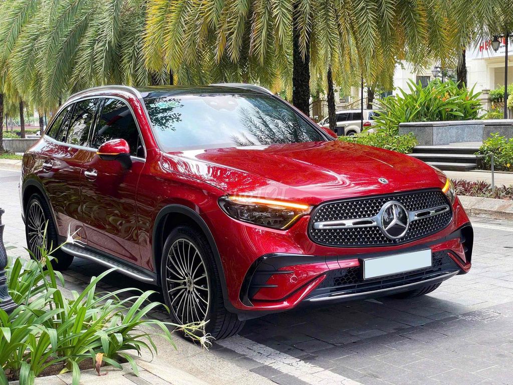 GLC 300 4Matic all new 2023 - 9000 km 2,2 Tỷ lấy. Mua bán Ô tô tại Quận 1 Tp Hồ Chí Minh được đăng bởi Lưu Thế Hoàng hình 12